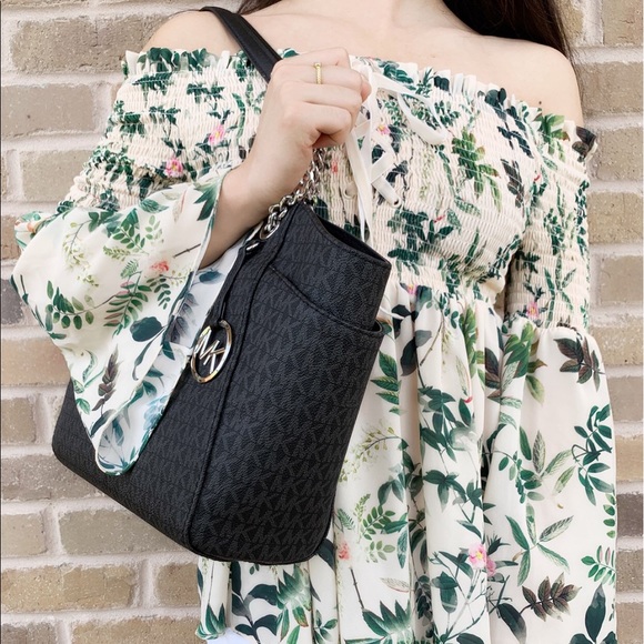 SALE‼️‼️ Michael Kors Large Tote Black MK - Picture 4 of 6